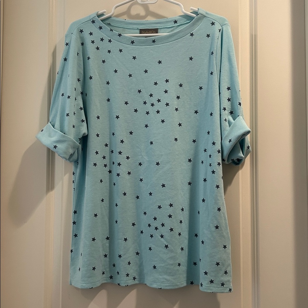 NWOT Style & Co Star print round neck Top cuffed 3/4 sleeves has stretch size 1X
